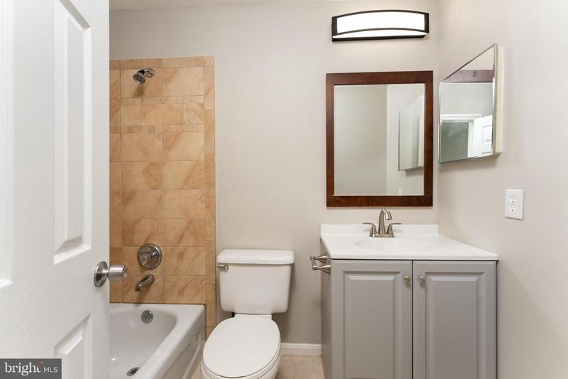 4869 Benecia Ln, Dumfries, VA 22025