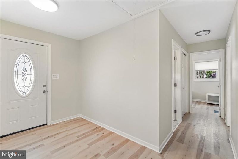 1405 Matthews Dr, Rockville, MD 20851