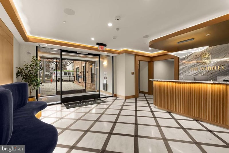 811 N Columbus St #413, Alexandria, VA 22314
