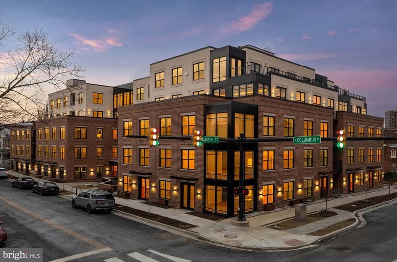 811 N Columbus St #413, Alexandria, VA 22314