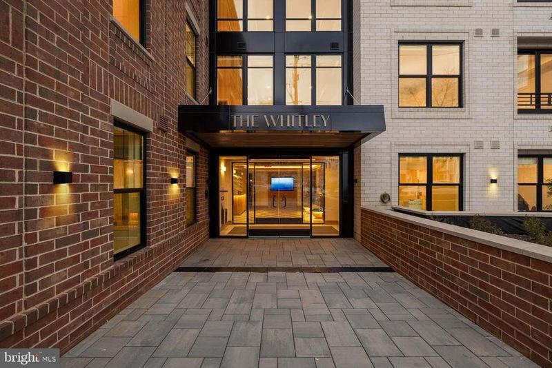 811 N Columbus St #108, Alexandria, VA 22314