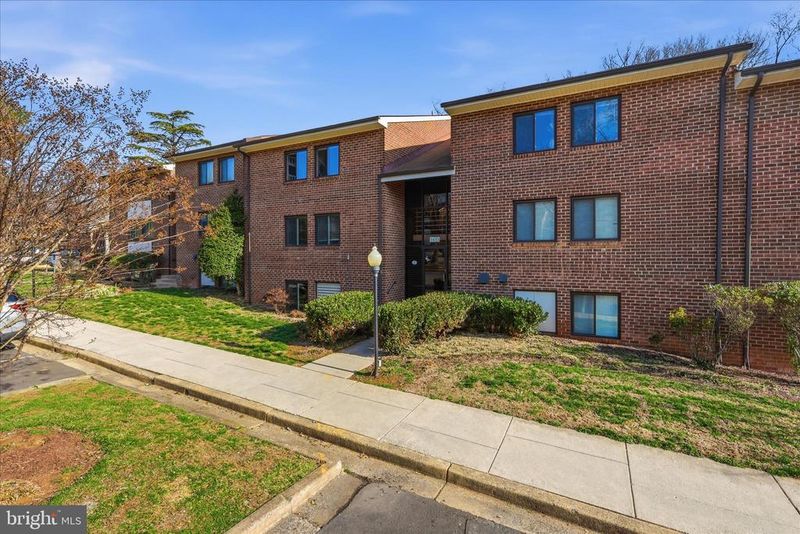 1433 Northgate Sq #11B, Reston, VA 20190