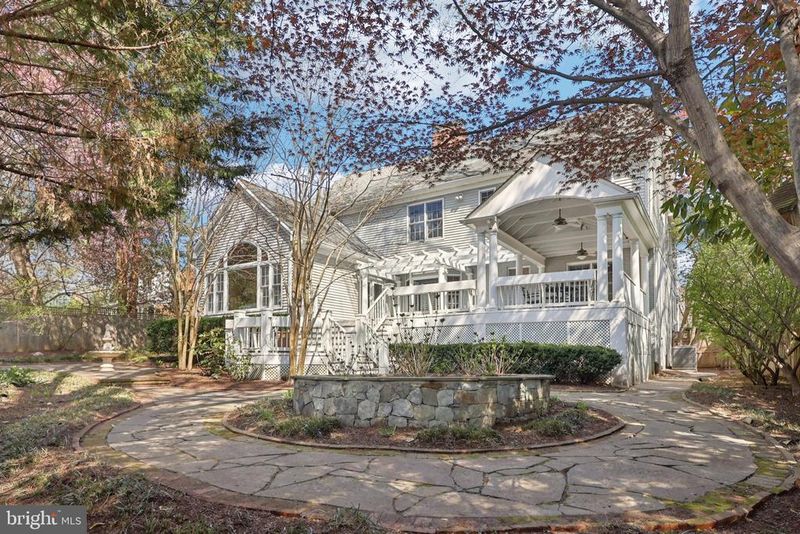 5602 Ogden Rd, Bethesda, MD 20816
