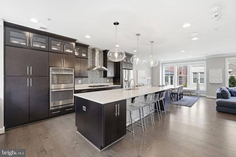 604 River Mist Dr, National Harbor, MD 20745