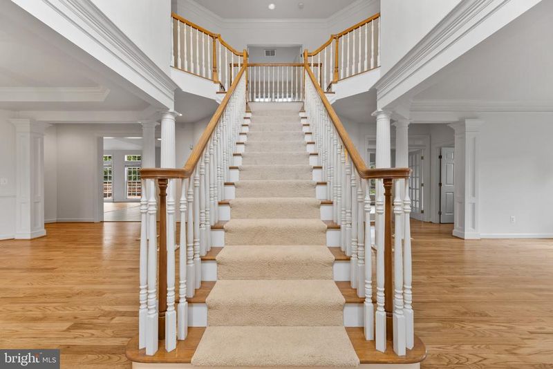 42602 Suny Bay Ct, Chantilly, VA 20152