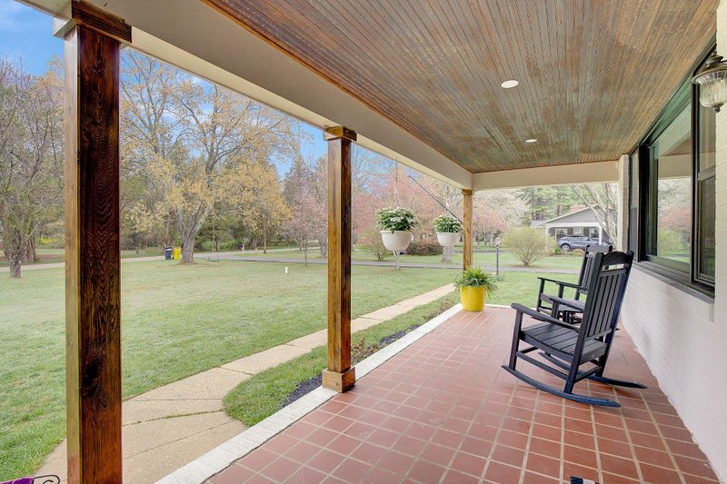 818 Cedarcroft Dr, Millersville, MD 21108
