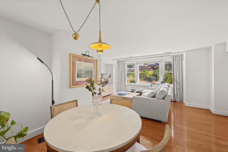 4840 Macarthur Blvd NW #301, Washington, DC 20007