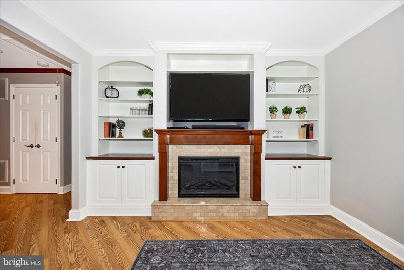 307 Redwood Ave, Frederick, MD 21701