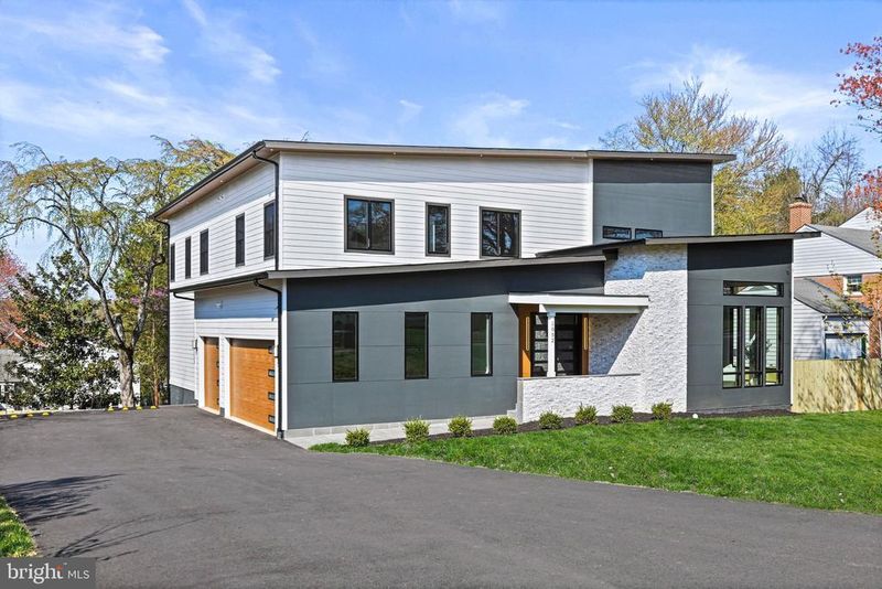 1052 Balls Hill Rd, Mclean, VA 22101