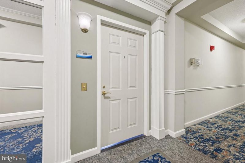 19375 Cypress Ridge Ter #1111, Leesburg, VA 20176