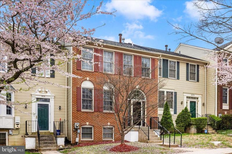 5577 Rivendell Pl, Frederick, MD 21703