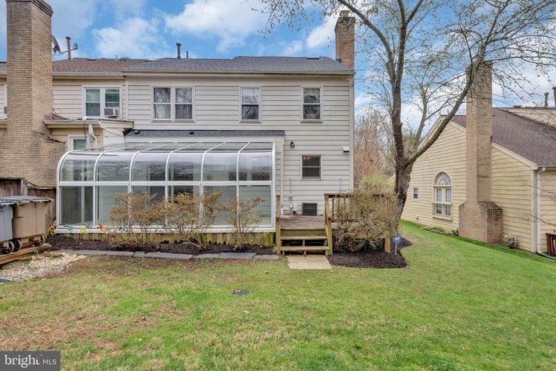 12228 Tildenwood Dr, Rockville, MD 20852