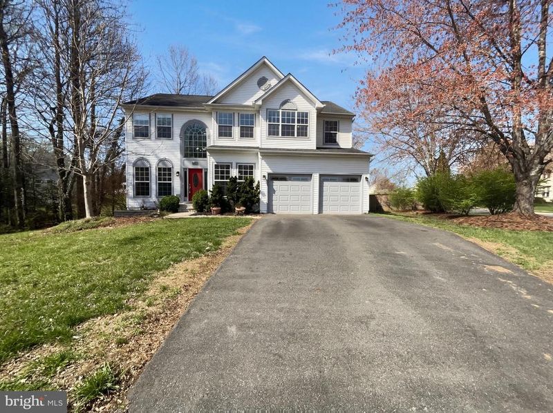 9300 Bradley Ct, Manassas Park, VA 20111