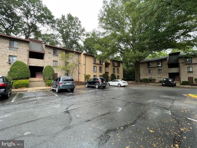 2237 Castle Rock Sq #1B, Reston, VA 20191