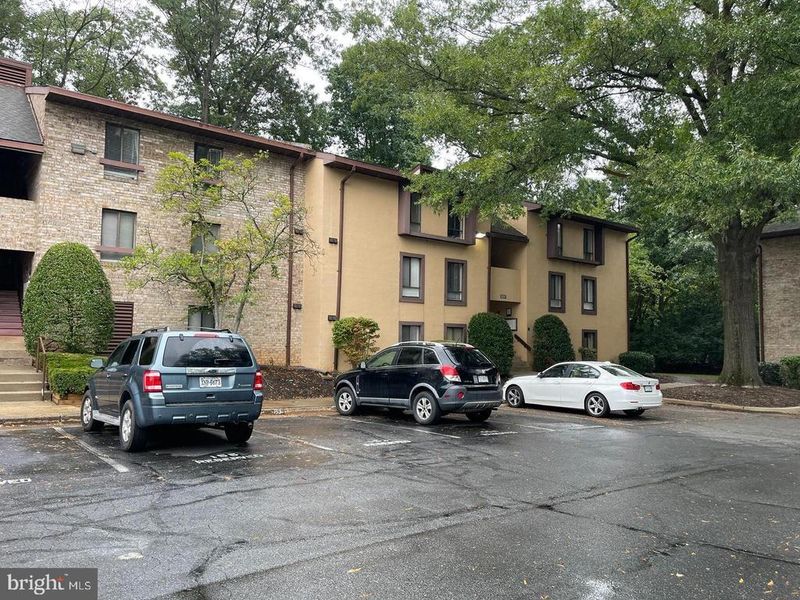 2237 Castle Rock Sq #1B, Reston, VA 20191