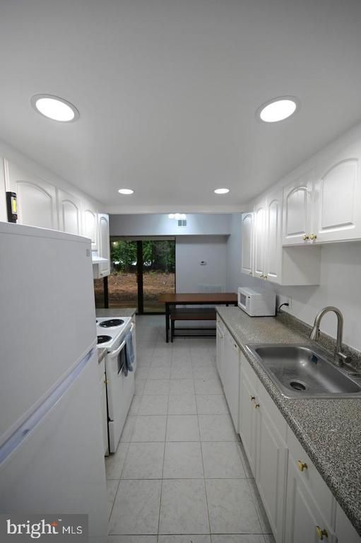 2237 Castle Rock Sq #1B, Reston, VA 20191