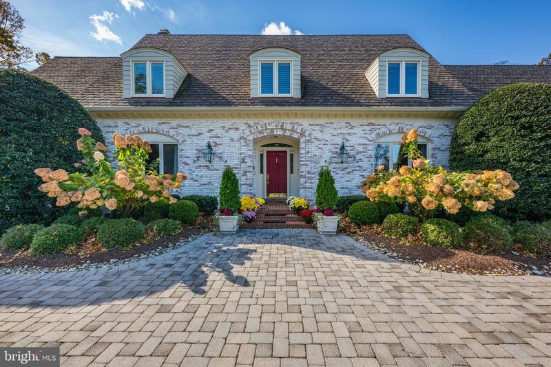 1322 Darnall Dr, Mclean, VA 22101
