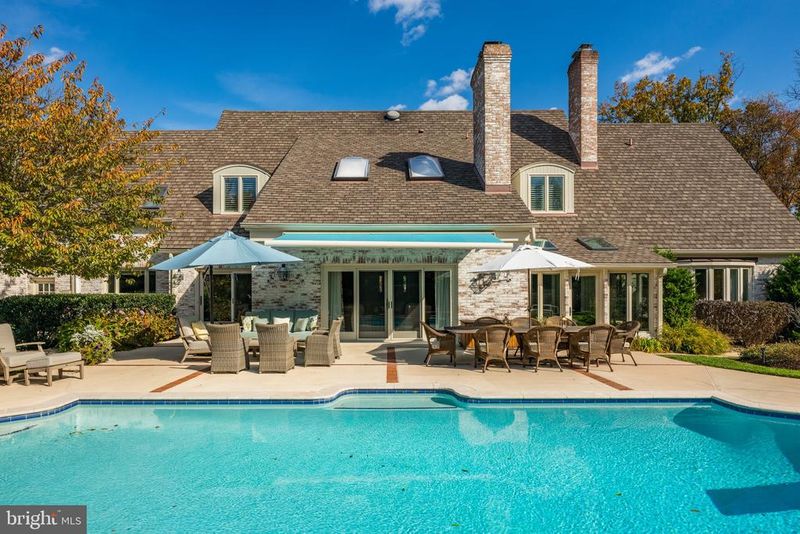 1322 Darnall Dr, Mclean, VA 22101