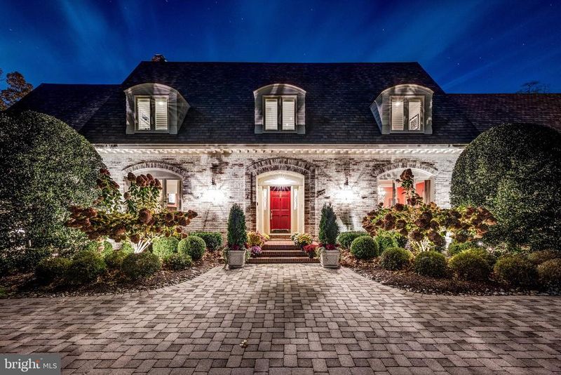 1322 Darnall Dr, Mclean, VA 22101