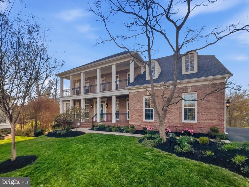 10123 Ratcliffe Manor Dr, Fairfax, VA 22030