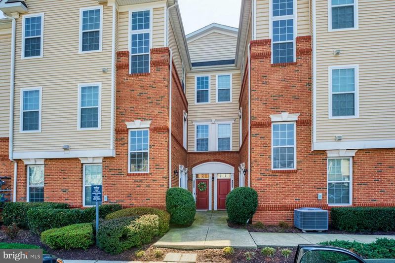 23290 Milltown Knoll Sq #103, Ashburn, VA 20148