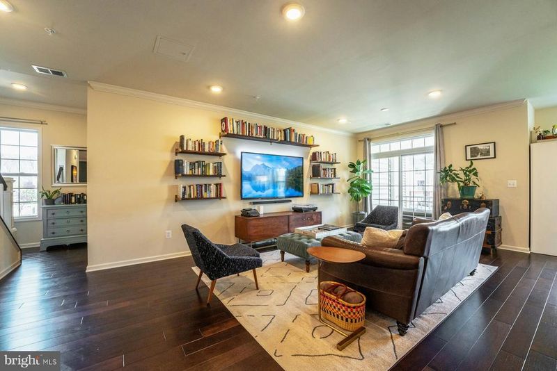 23290 Milltown Knoll Sq #103, Ashburn, VA 20148