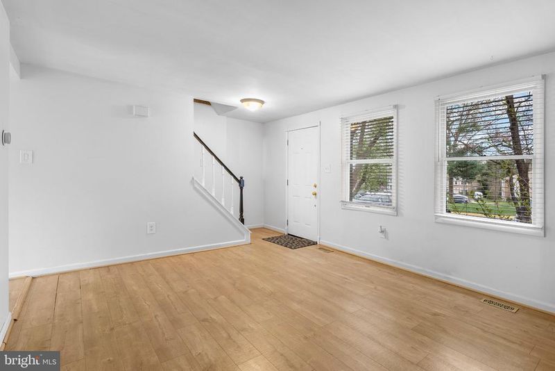 18033 Wagonwheel Ct, Olney, MD 20832