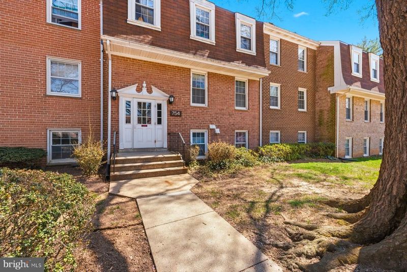 754 Quince Orchard Blvd #102, Gaithersburg, MD 20878