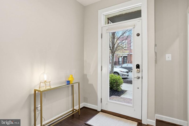 3420 11th St S, Arlington, VA 22204