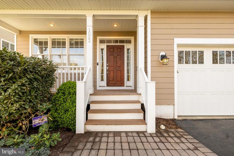 1022 N Edison St, Arlington, VA 22205