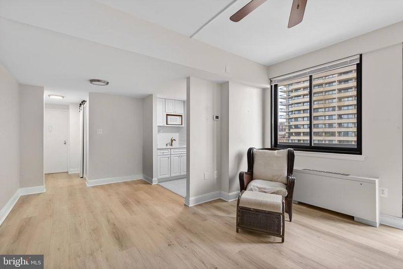 801 N Pitt St N #618, Alexandria, VA 22314