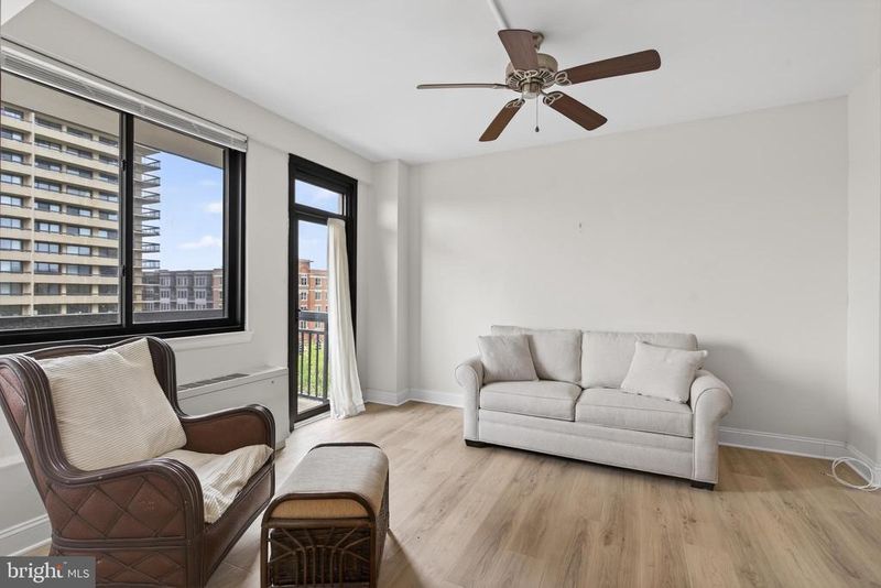 801 N Pitt St N #618, Alexandria, VA 22314