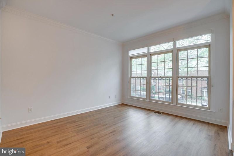 1516 N Colonial Ter, Arlington, VA 22209