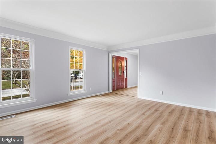 2807 Falling Brook, Hyattsville, MD 20783