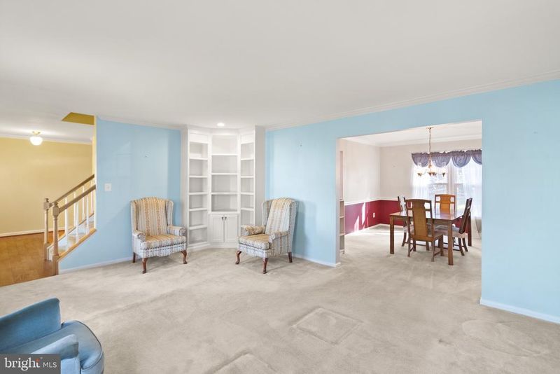 5613 Doolittle St, Burke, VA 22015