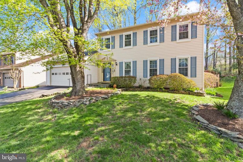 5613 Doolittle St, Burke, VA 22015