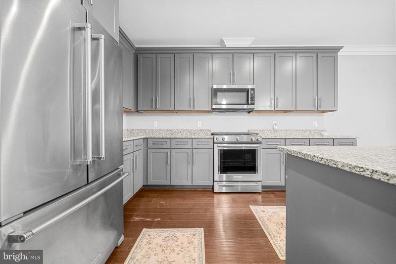 43567 Michigan Sq, Leesburg, VA 20176