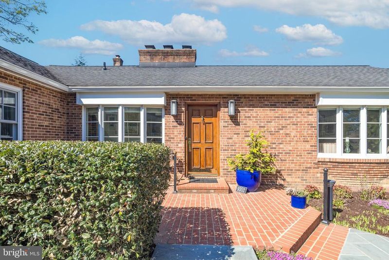 9352 Mount Vernon Cir, Alexandria, VA 22309