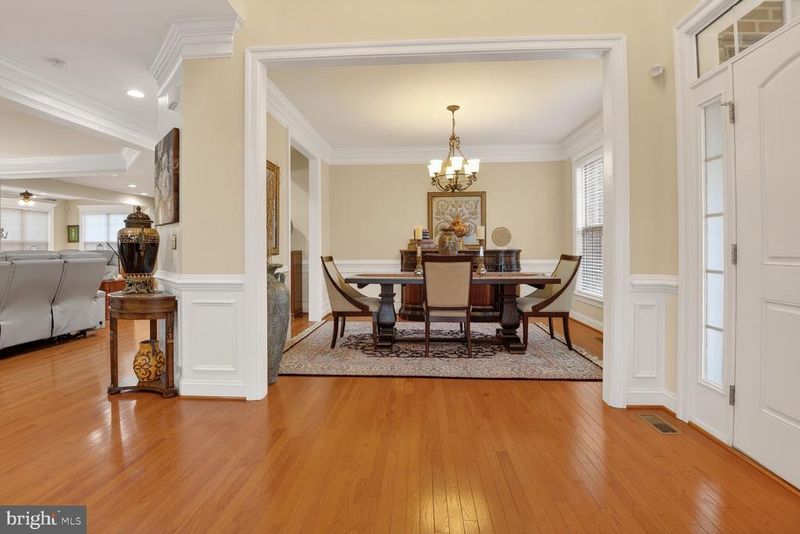 4714 Barnum Ln, Alexandria, VA 22312