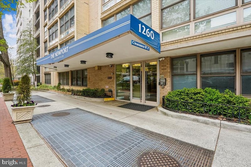 1260 21st St NW #111, Washington, DC 20036