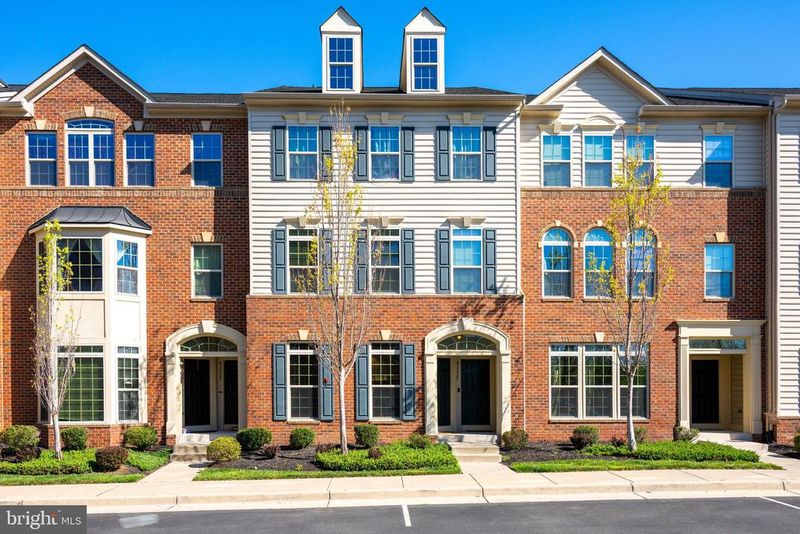 42227 Piebald Sq, Aldie, VA 20105