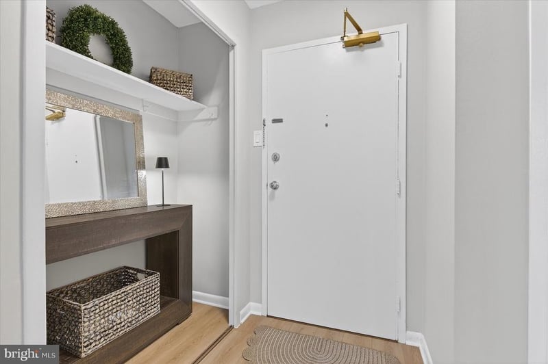 6641 Wakefield Dr #212, Alexandria, VA 22307