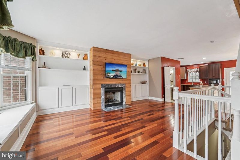 56 Victoria Sq, Frederick, MD 21702