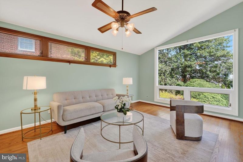 2633 N Florida St, Arlington, VA 22207