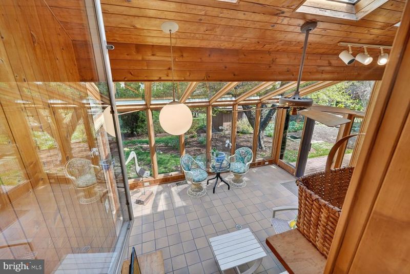 2633 N Florida St, Arlington, VA 22207