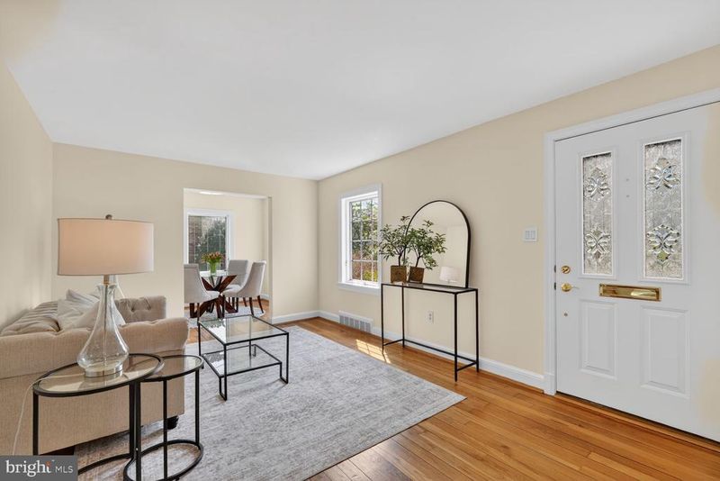2633 N Florida St, Arlington, VA 22207