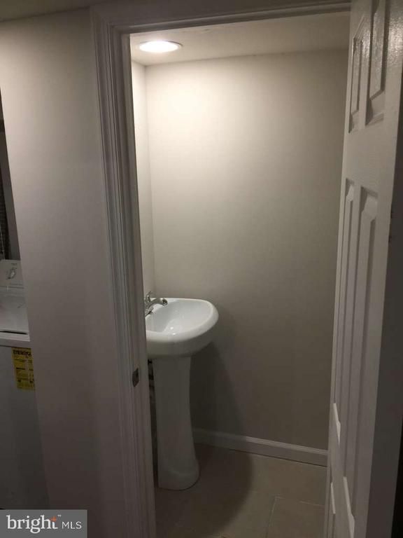 1335 T St SE, Washington, DC 20020