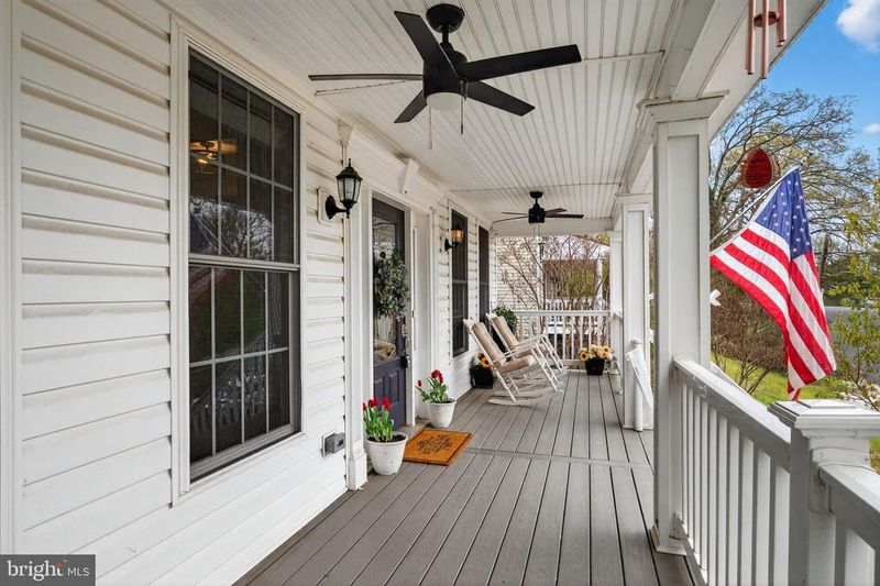 3112 Spring Dr, Alexandria, VA 22306