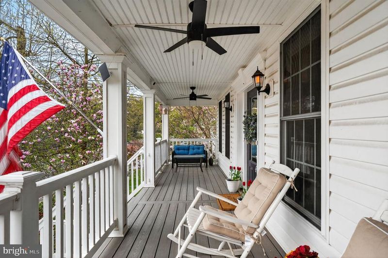 3112 Spring Dr, Alexandria, VA 22306