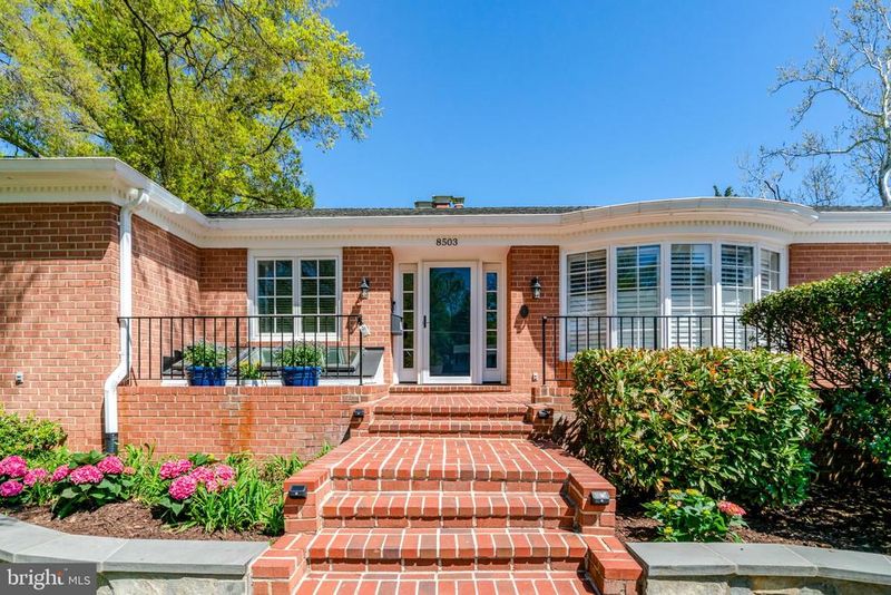 8503 W Boulevard Dr, Alexandria, VA 22308